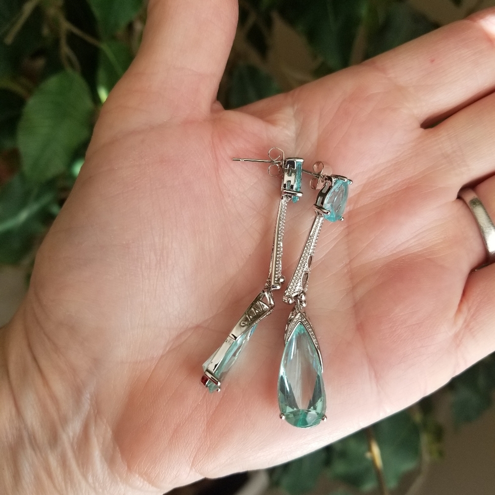 Gorgeous Simulated Aquamarine Earrings - Picture 6 of 6